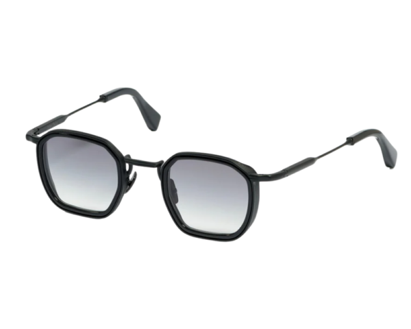 Noir (Leo C301)