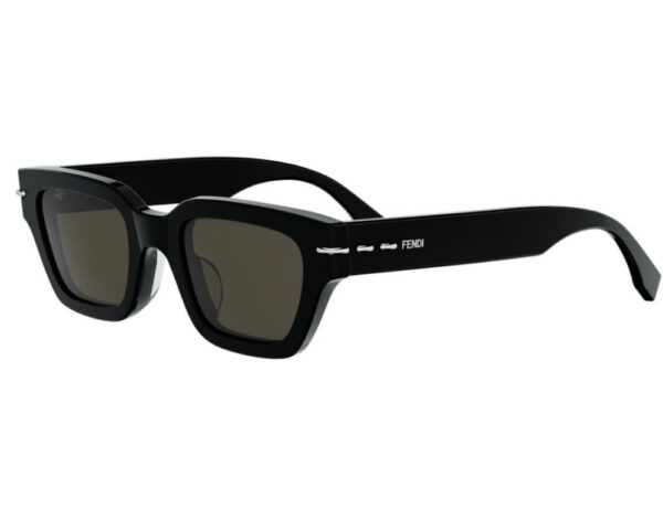 Noir (01E)